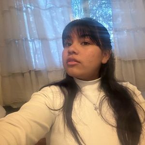 Meet your Posher, Mia